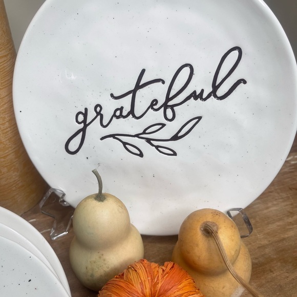 Set of 4 Thanksgiving Plates - Picture 5 of 6